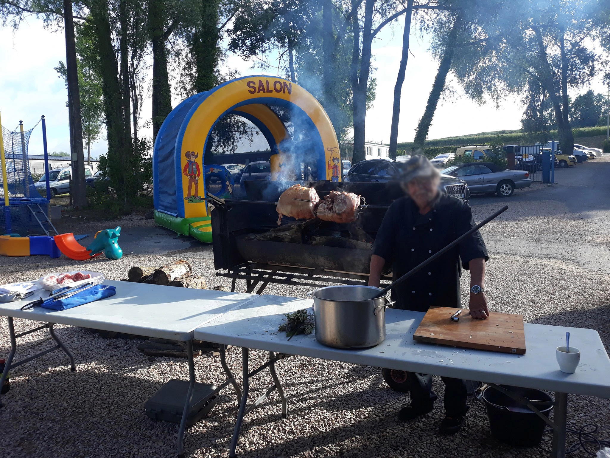 Photo d'un barbecue fait au camping de La Sensation