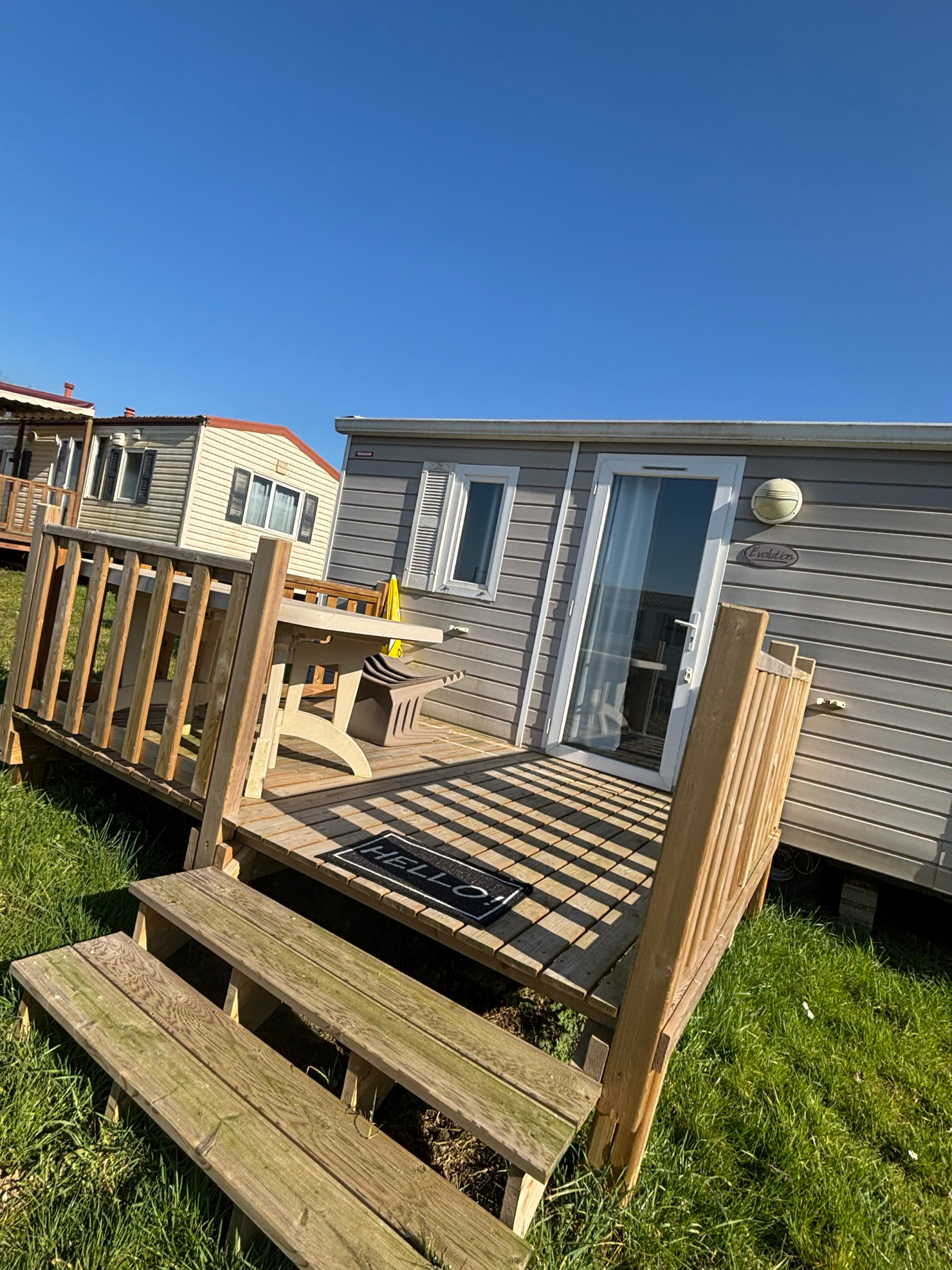 Photo de la terrasse du mobil-home Cygne